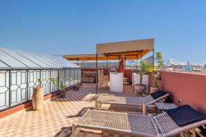 Rooftop terrace with views